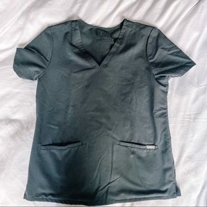 Figs Charcoal Casma Three Pocket Scrub Top